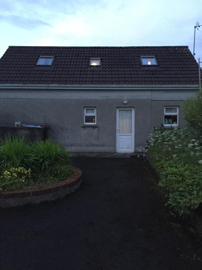 Two Bed Room Apartment Ballina  Extérieur photo